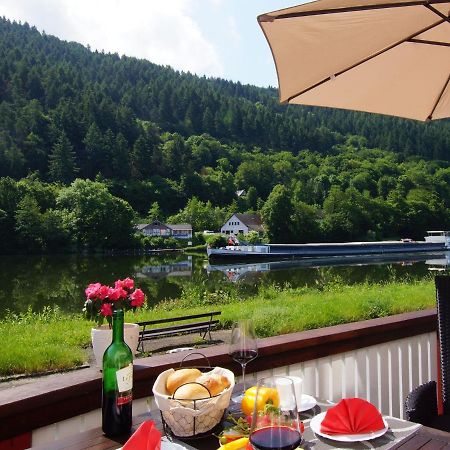 Altes Faehrhaus An Der Mosel Anno1633 Traben-Trarbach Exterior foto