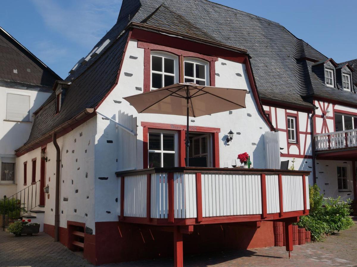 Altes Faehrhaus An Der Mosel Anno1633 Traben-Trarbach Exterior foto