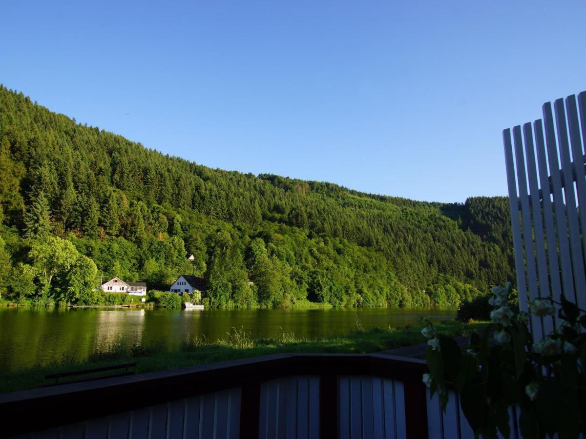 Altes Faehrhaus An Der Mosel Anno1633 Traben-Trarbach Exterior foto