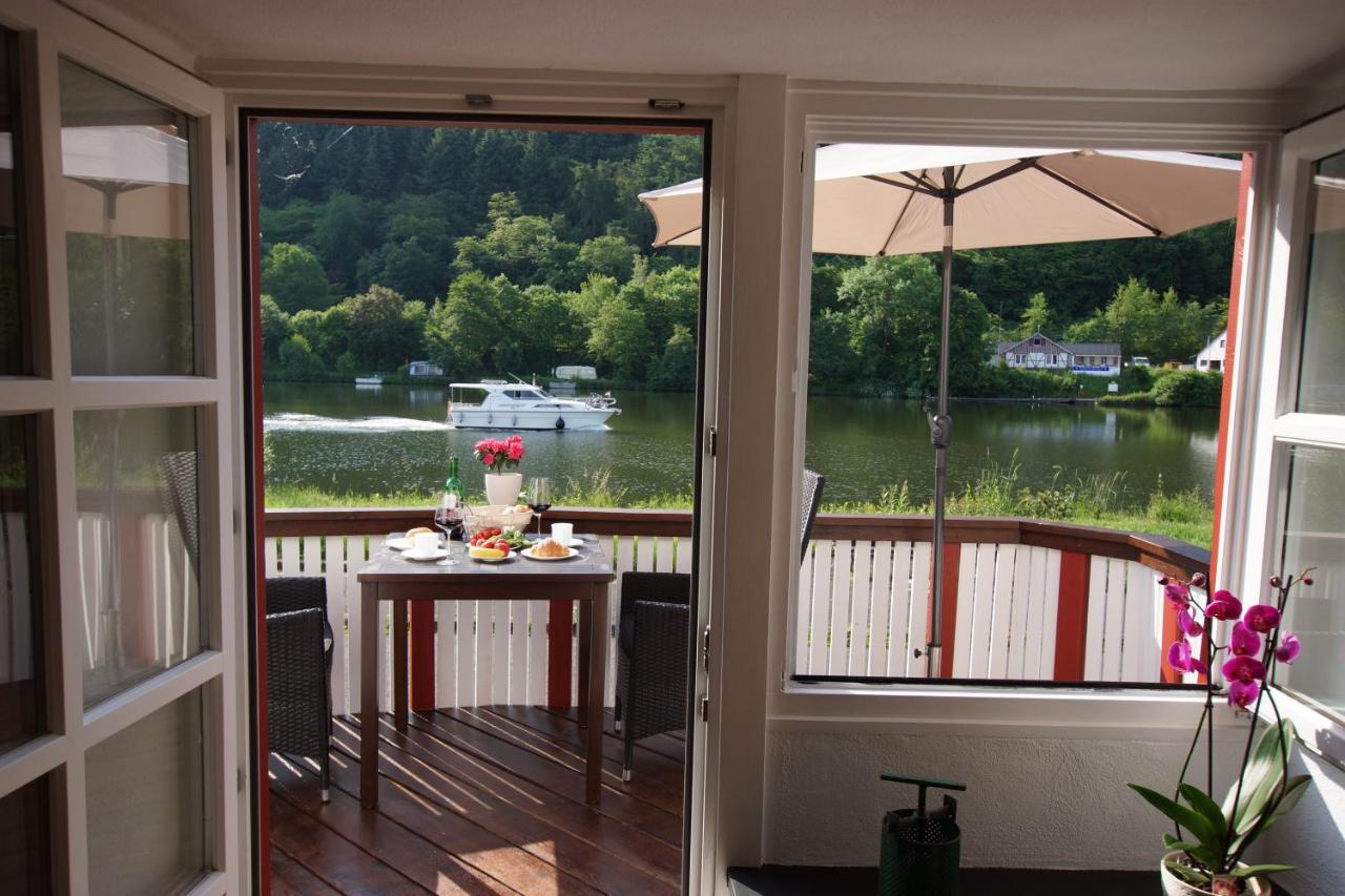 Altes Faehrhaus An Der Mosel Anno1633 Traben-Trarbach Exterior foto