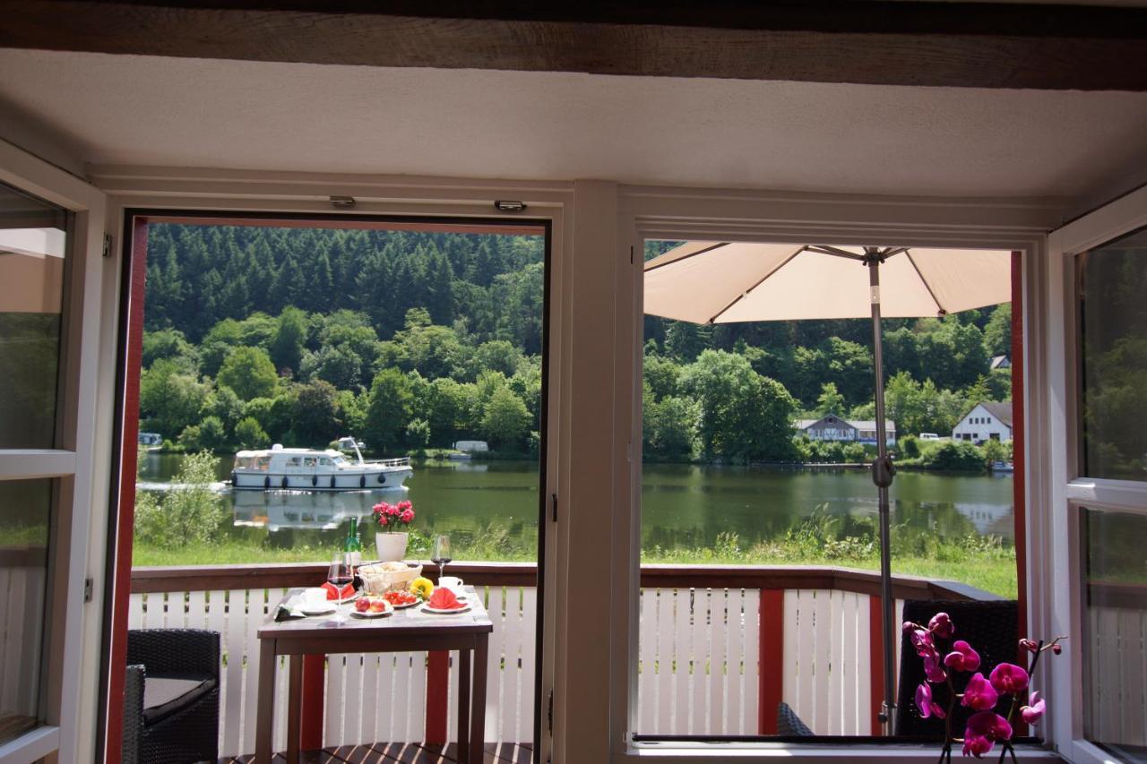 Altes Faehrhaus An Der Mosel Anno1633 Traben-Trarbach Exterior foto