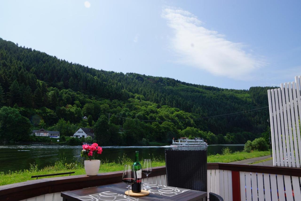 Altes Faehrhaus An Der Mosel Anno1633 Traben-Trarbach Exterior foto