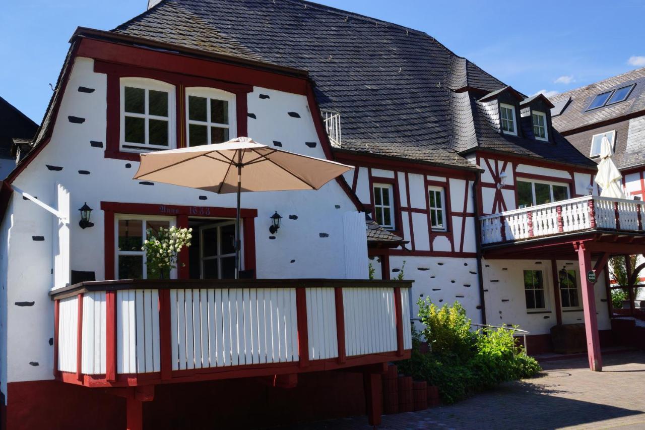 Altes Faehrhaus An Der Mosel Anno1633 Traben-Trarbach Exterior foto
